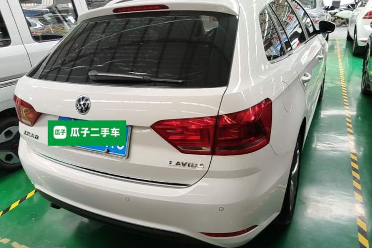 Used Volkswagen Gran Lavida 2015 1.6L Manual Comfort Edition Rear Right 45 Deg