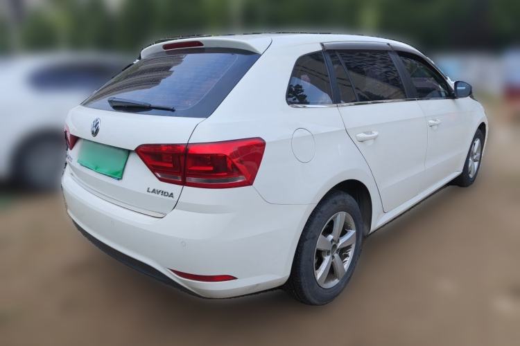 Used Volkswagen Gran Lavida 2015 1.6L Automatic Fashion Edition Rear Right 45 Deg