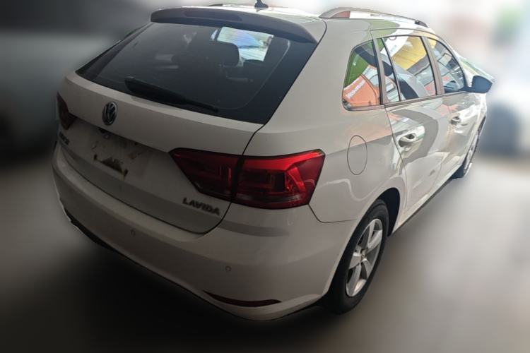Used Volkswagen Gran Lavida 2015 1.6L Automatic Fashion Edition Rear Right 45 Deg