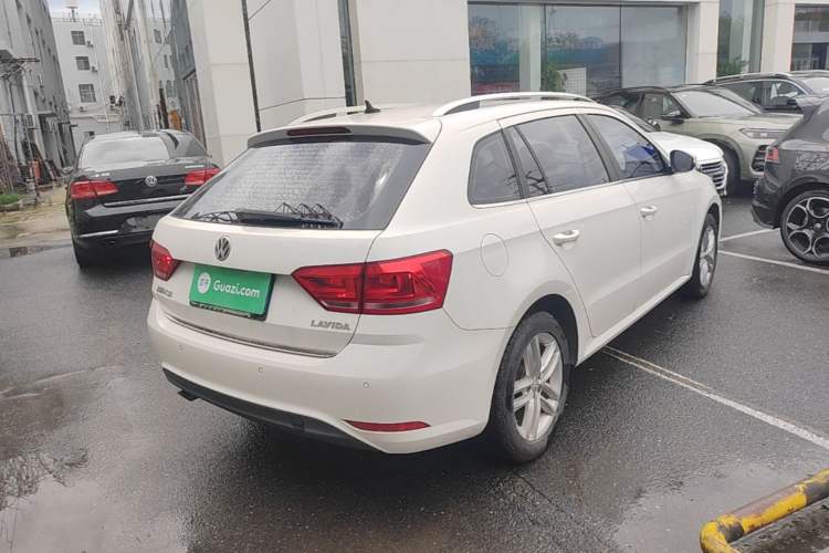 Used Volkswagen Gran Lavida 2015 1.6L Automatic Comfort Edition Rear Right 45 Deg