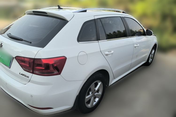 Used Volkswagen Gran Lavida 2015 1.6L Automatic Fashion Edition Rear Right 45 Deg
