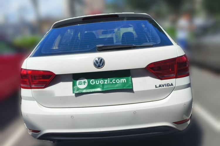 Used Volkswagen Gran Lavida 2015 1.6L Automatic Fashion Edition Rear