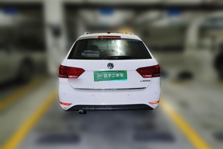 Used Volkswagen Gran Lavida 2015 1.6L Manual Comfort Edition Rear