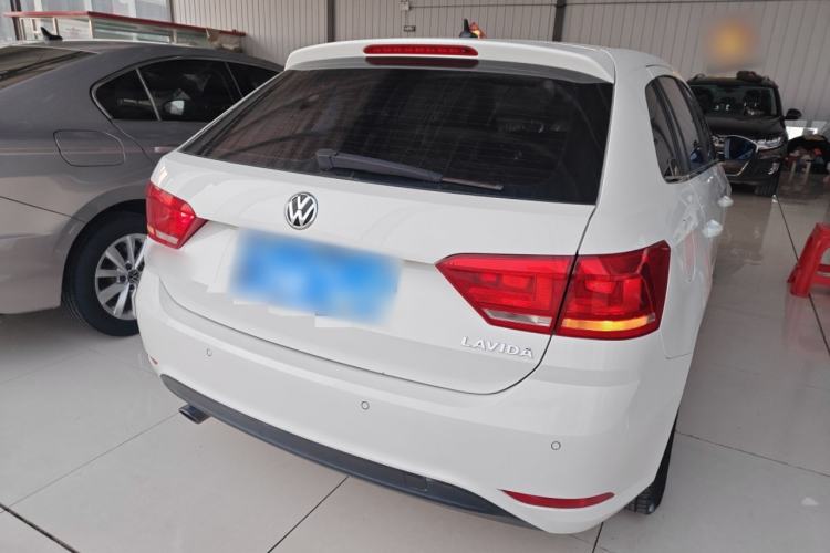 Used Volkswagen Gran Lavida 2015 1.6L Automatic Fashion Edition Rear