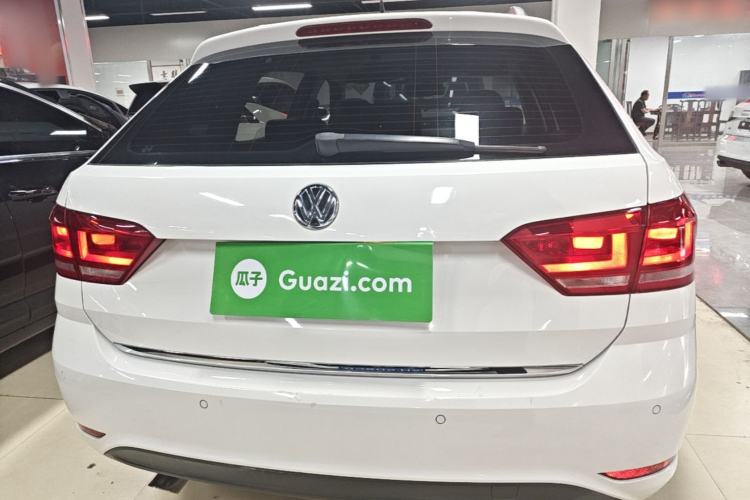 Used Volkswagen Gran Lavida 2015 1.6L Automatic Comfort Edition Rear