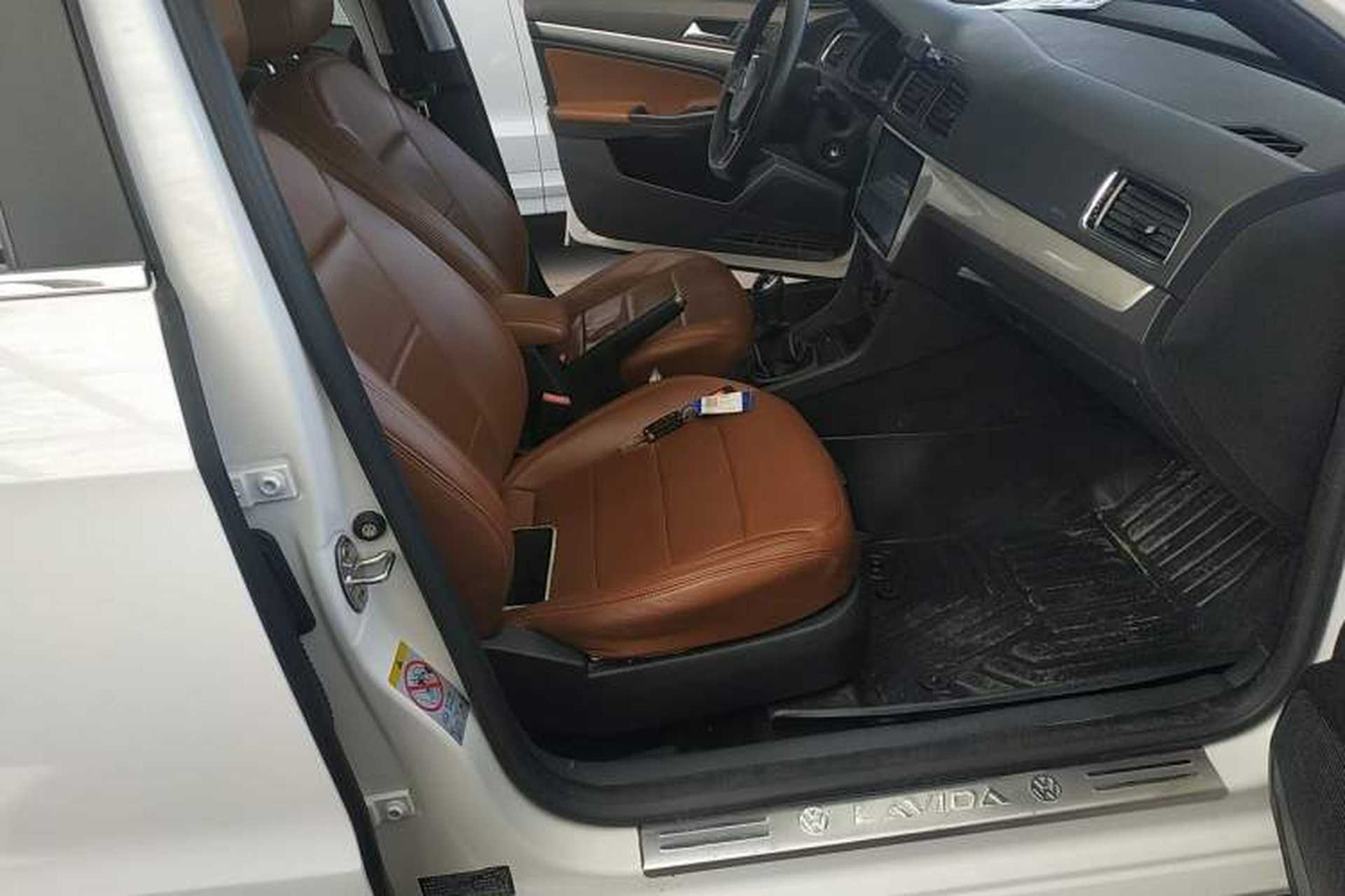 Used Volkswagen Gran Lavida 2015 1.6L Manual Fashion Edition Right Front Seat
