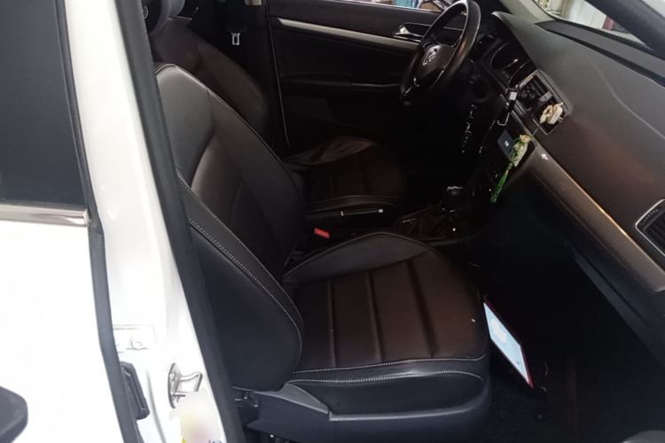 Used Volkswagen Gran Lavida 2015 230TSI DSG Comfort Edition Right Front Seat