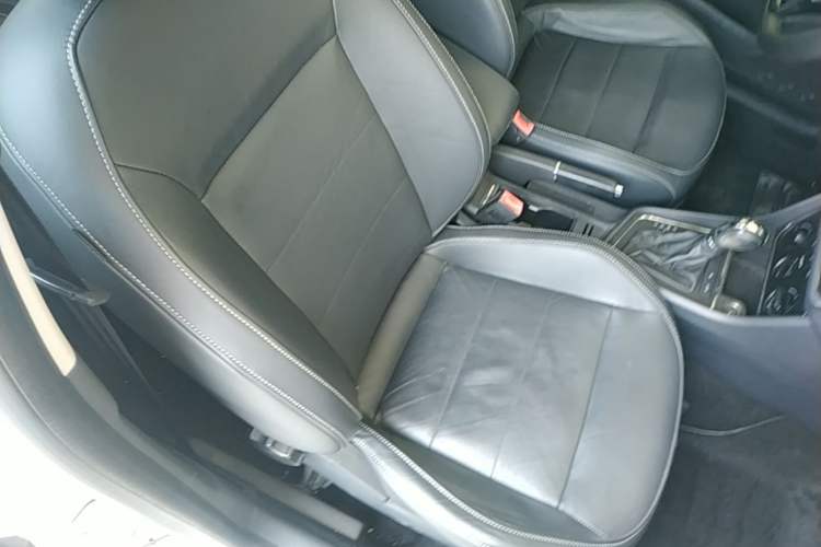 Used Volkswagen Gran Lavida 2015 1.6L Automatic Comfort Edition Right Front Seat