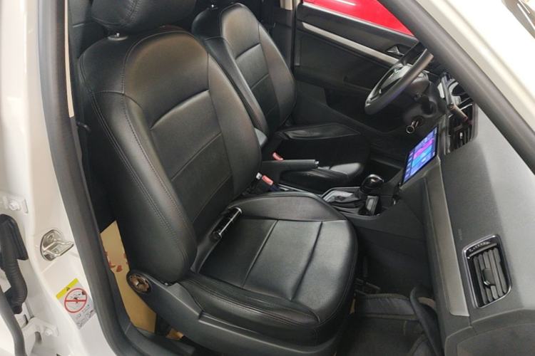 Used Volkswagen Gran Lavida 2015 1.6L Automatic Fashion Edition Right Front Seat