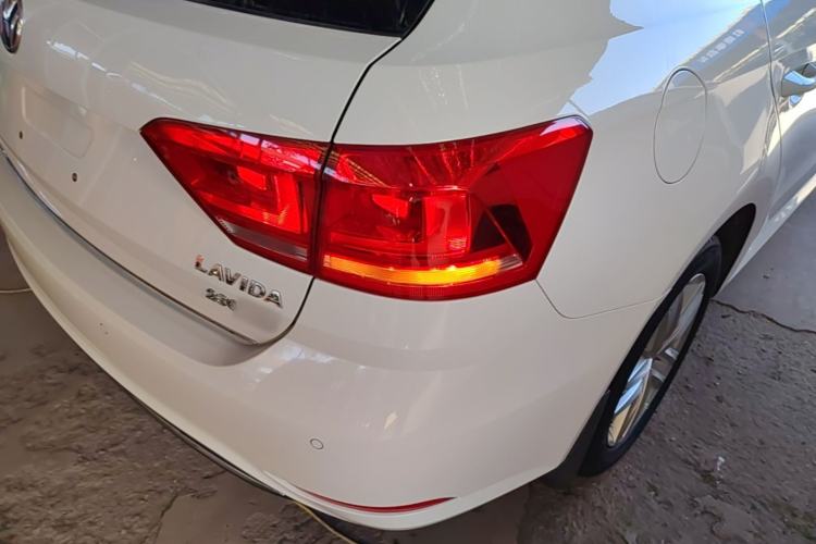 Used Volkswagen Gran Lavida 2015 230TSI DSG Comfort Edition Right Rear Taillight