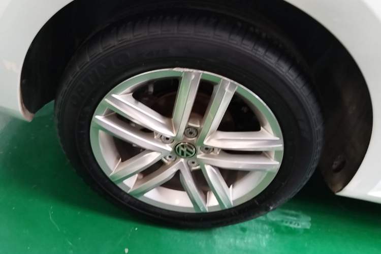Used Volkswagen Gran Lavida 2015 1.6L Manual Comfort Edition Right Rear Wheel Hub