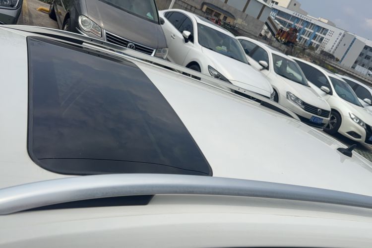 Used Volkswagen Gran Lavida 2015 1.6L Automatic Comfort Edition Roof