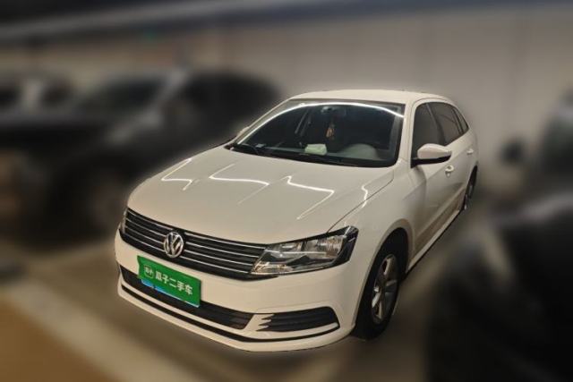 Volkswagen Gran Lavida 2015 1.6L Manual Fashion Edition d’occasion
