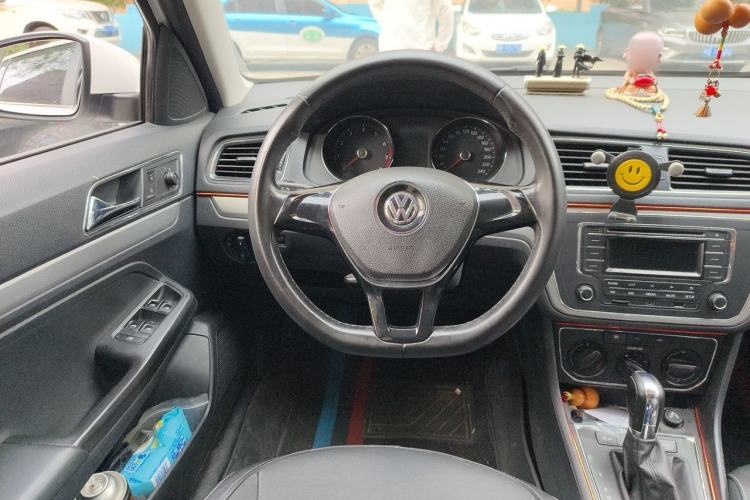 Used Volkswagen Gran Lavida 2015 1.6L Automatic Comfort Edition Steering Wheel