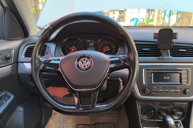 Used Volkswagen Gran Lavida 2015 1.6L Automatic Comfort Edition Steering Wheel