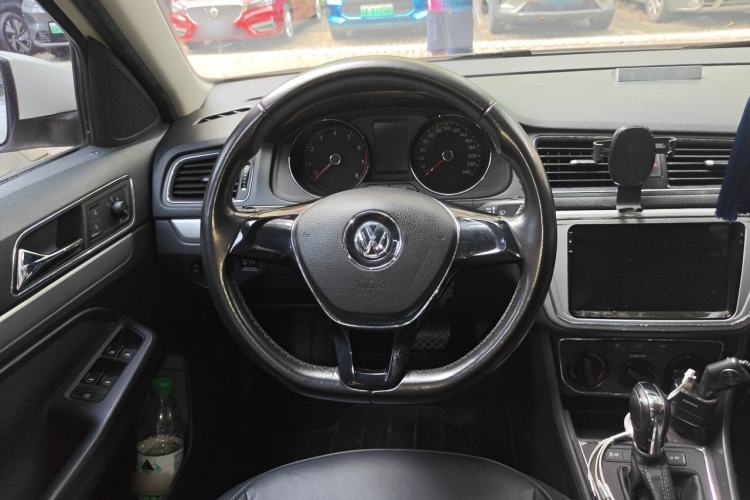 Used Volkswagen Gran Lavida 2015 1.6L Automatic Comfort Edition Steering Wheel