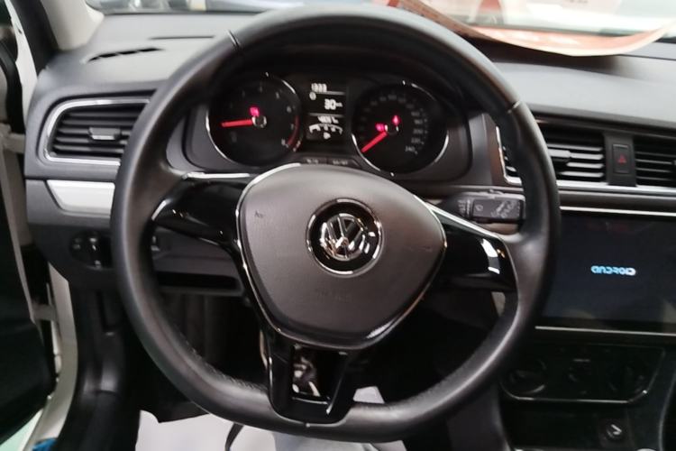 Used Volkswagen Gran Lavida 2015 1.6L Manual Comfort Edition Steering Wheel