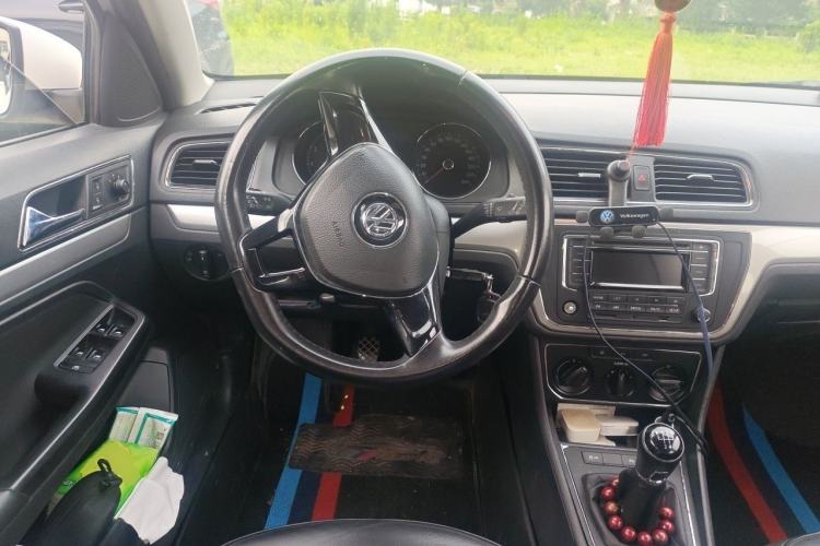 Used Volkswagen Gran Lavida 2015 1.6L Manual Comfort Edition Steering Wheel