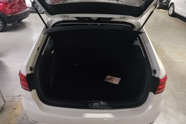 Used Volkswagen Gran Lavida 2015 230TSI DSG Comfort Edition Trunk