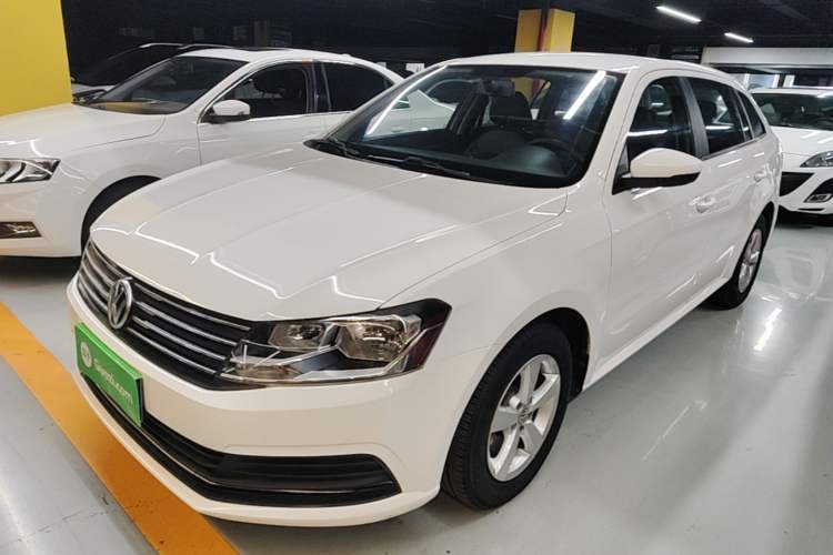 Used Volkswagen Gran Lavida 2015 1.6L Automatic Fashion Edition Guazi used car, China used car export, Used car for sale, Used cars, Cheapest cars for sale