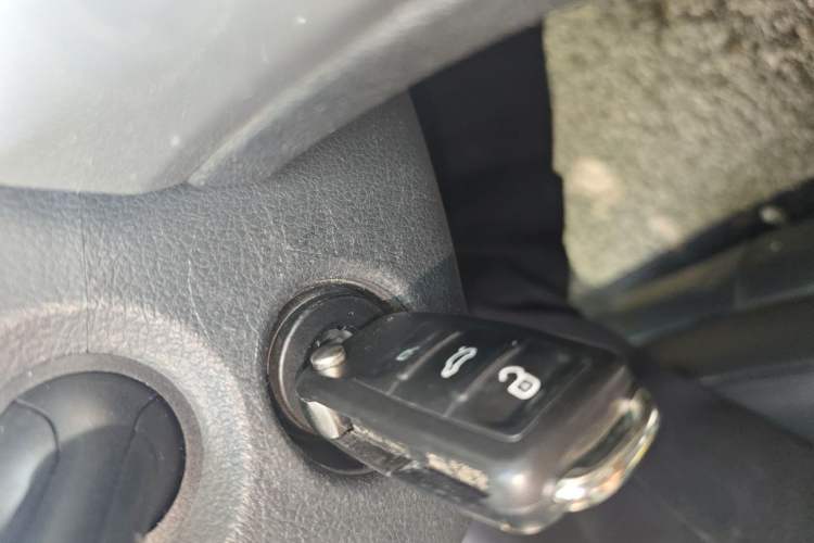 Used Volkswagen Gran Lavida 2015 1.6L Automatic Comfort Edition Vehicle Key