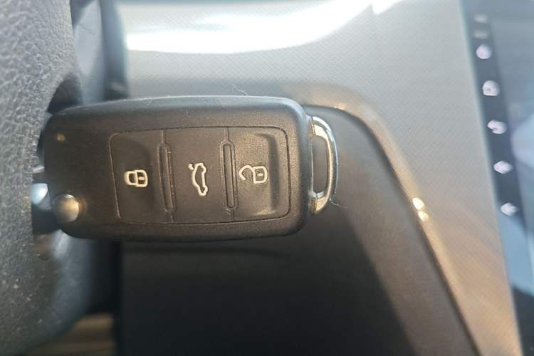 Used Volkswagen Gran Lavida 2015 230TSI DSG Comfort Edition Vehicle Key
