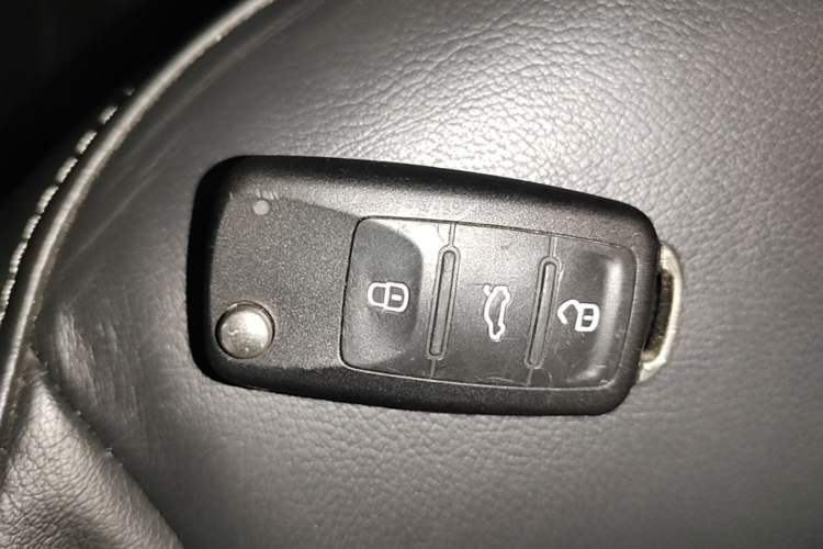 Used Volkswagen Gran Lavida 2015 230TSI DSG Comfort Edition Vehicle Key