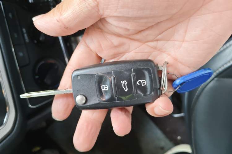 Used Volkswagen Gran Lavida 2015 1.6L Automatic Comfort Edition Vehicle Key
