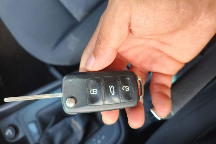 Used Volkswagen Gran Lavida 2015 1.6L Automatic Fashion Edition Vehicle Key