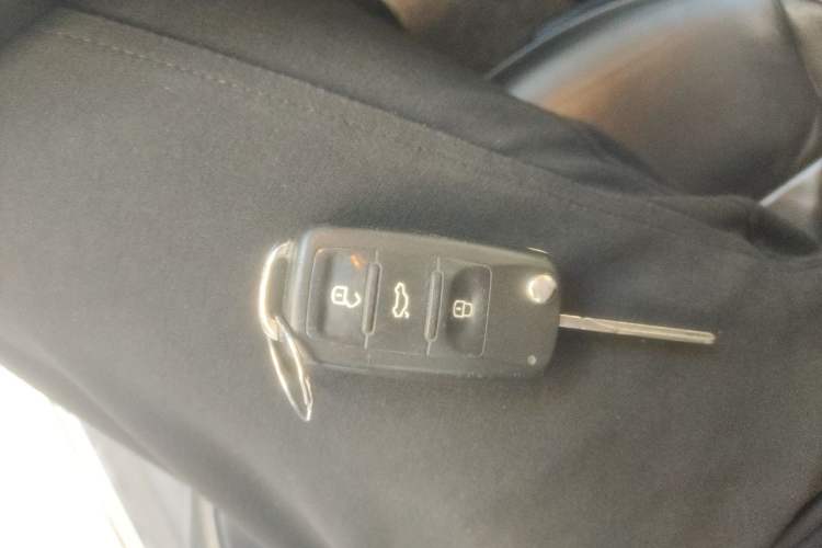 Used Volkswagen Gran Lavida 2015 1.6L Automatic Comfort Edition Vehicle Key