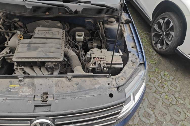 Used Volkswagen Gran Lavida 2017 1.6L Automatic Comfort Edition Engine Bay Left