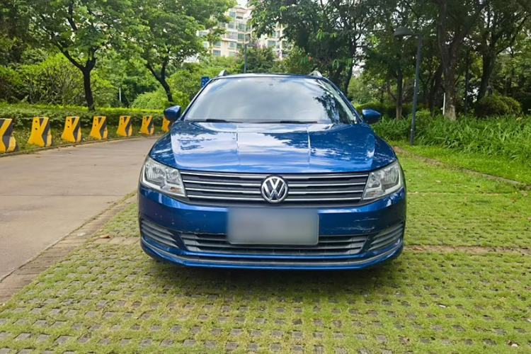 Used Volkswagen Gran Lavida 2017 1.6L Automatic Fashion Edition Exterior 3