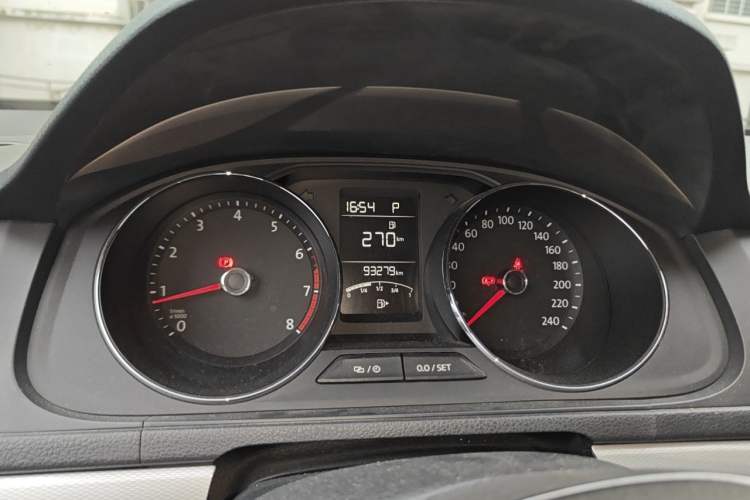 Used Volkswagen Gran Lavida 2017 1.6L Automatic Comfort Edition Instrument Cluster