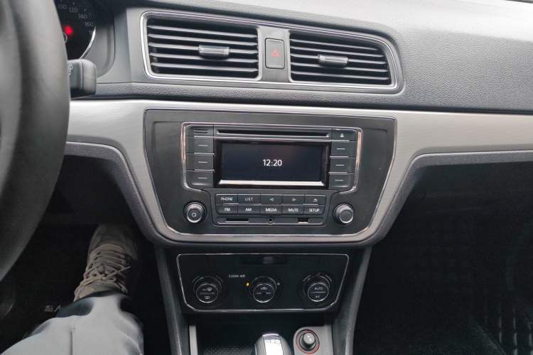 Used Volkswagen Gran Lavida 2017 180TSI DSG Comfort Edition Audio And AC Panel
