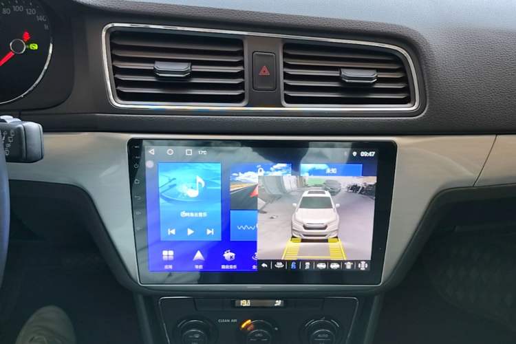 Used Volkswagen Gran Lavida 2017 180TSI DSG Comfort Edition Audio And AC Panel