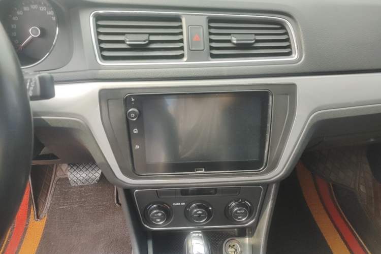 Used Volkswagen Gran Lavida 2017 180TSI DSG Comfort Edition Audio And AC Panel