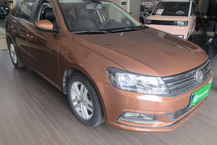 Used Volkswagen Gran Lavida 2017 180TSI DSG Comfort Edition Front Right 45 Deg