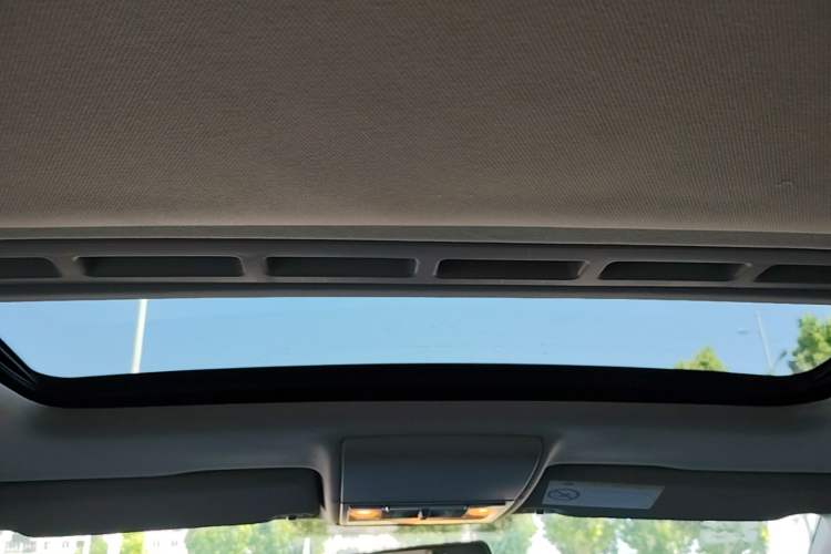 Used Volkswagen Gran Lavida 2017 180TSI DSG Comfort Edition Headliner