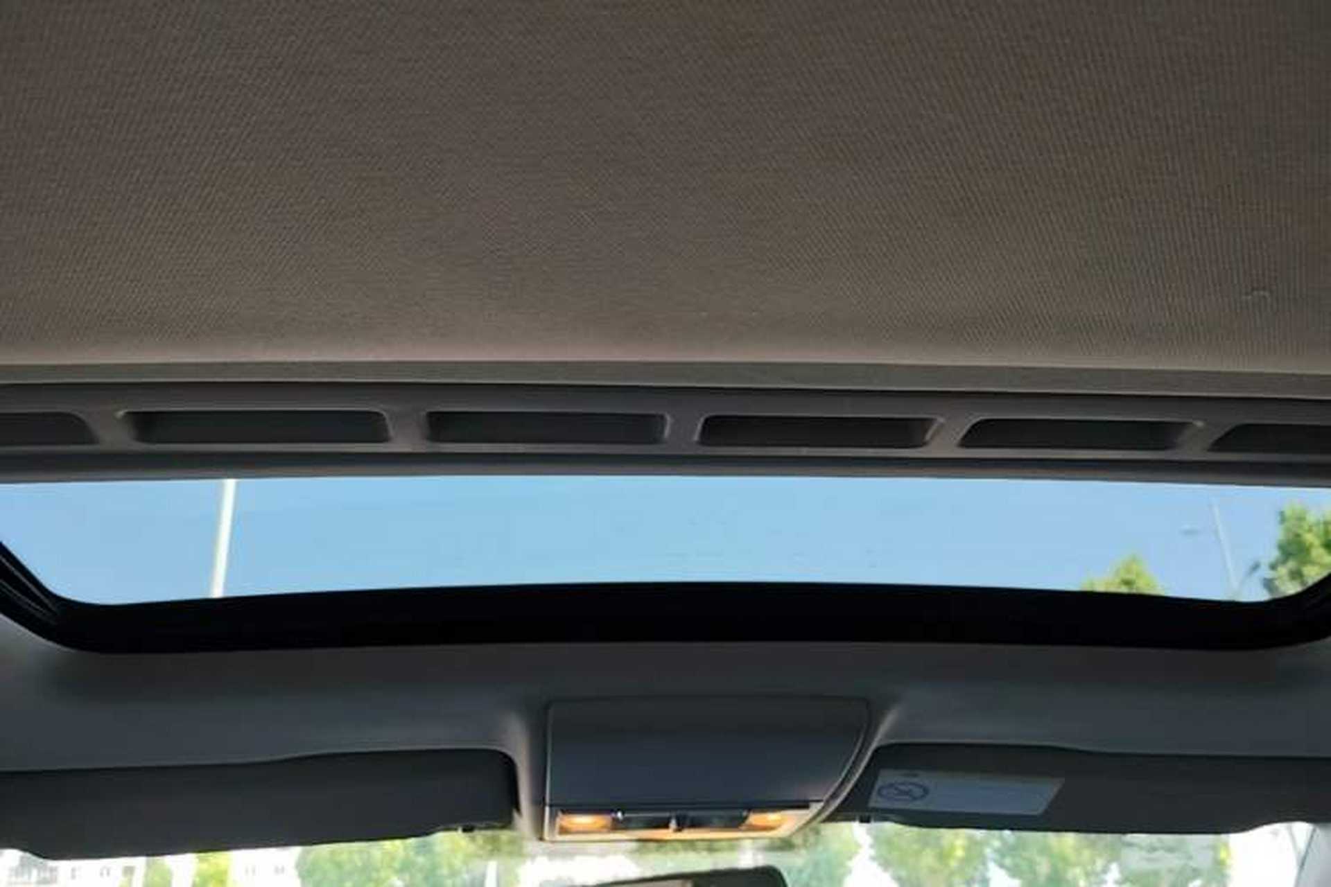 Used Volkswagen Gran Lavida 2017 180TSI DSG Comfort Edition Headliner