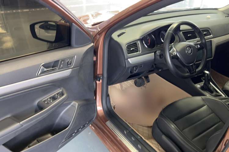 Used Volkswagen Gran Lavida 2017 230TSI DSG Comfort Edition Interior 2