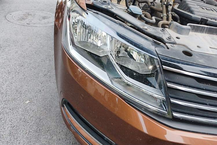 Used Volkswagen Gran Lavida 2017 180TSI DSG Comfort Edition Right Front Headlight