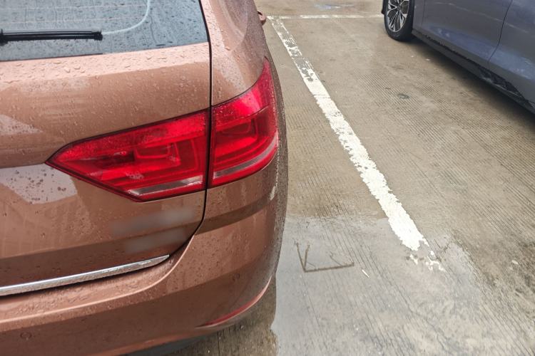 Used Volkswagen Gran Lavida 2017 180TSI DSG Comfort Edition Right Rear Taillight
