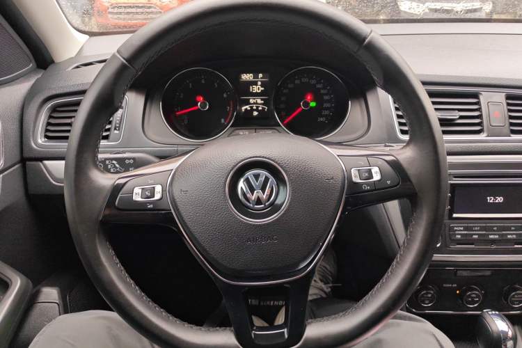 Used Volkswagen Gran Lavida 2017 180TSI DSG Comfort Edition Steering Wheel