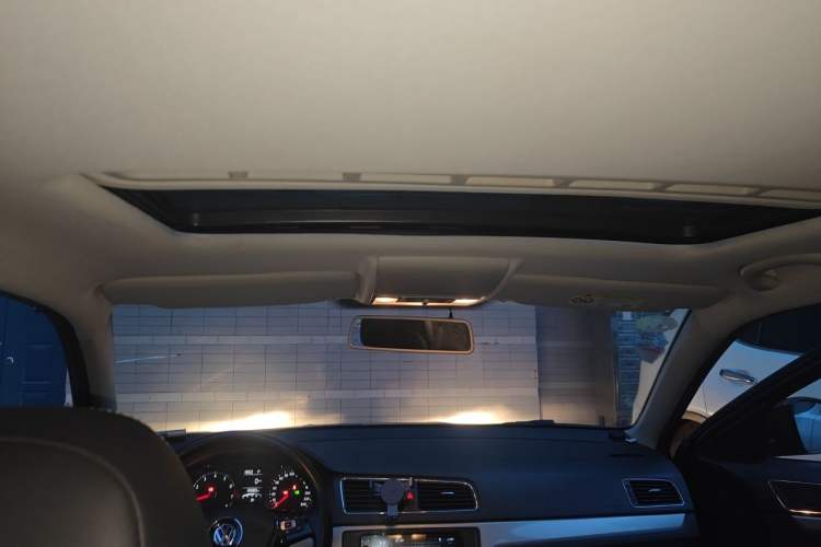Used Volkswagen Gran Lavida 2017 230TSI DSG Comfort Edition Headliner