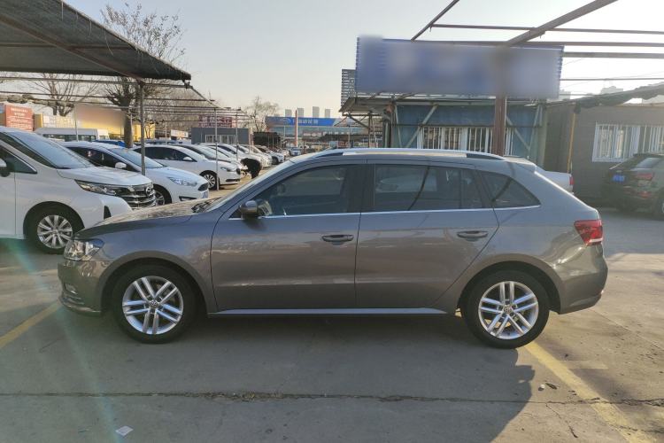 Used Volkswagen Gran Lavida 2017 230TSI DSG Comfort Edition Exterior 3