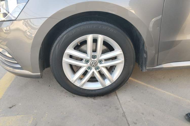 Used Volkswagen Gran Lavida 2017 230TSI DSG Comfort Edition Left Front Wheel Hub