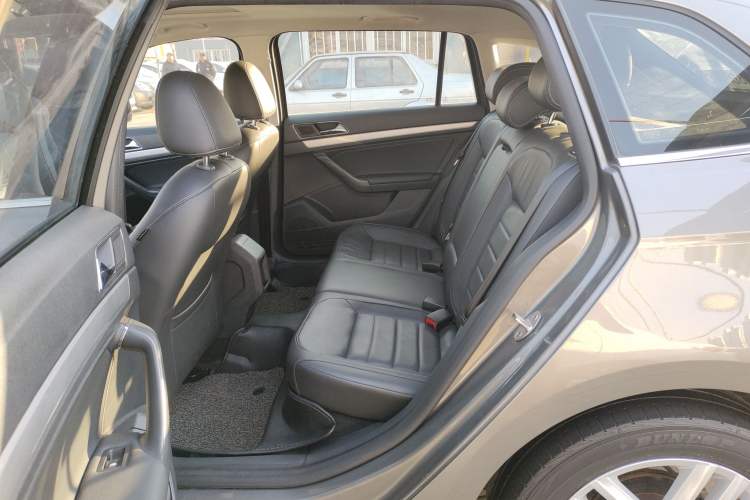 Used Volkswagen Gran Lavida 2017 230TSI DSG Comfort Edition Left Rear Seat