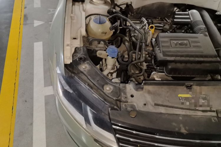 Used Volkswagen Gran Lavida 2017 180TSI DSG Comfort Edition Engine Bay Right