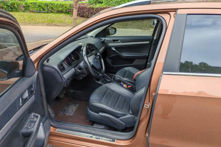 Used Volkswagen Gran Lavida 2017 180TSI DSG Comfort Edition Driver Seat
