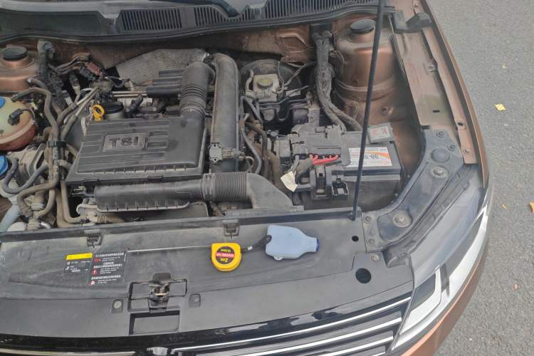 Used Volkswagen Gran Lavida 2017 180TSI DSG Comfort Edition Engine Bay Left